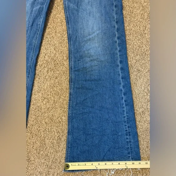 American Eagle Low Rise Baggy Flare Jeans Women’s Size 0 Denim Blue Jeans - Picture 7 of 8